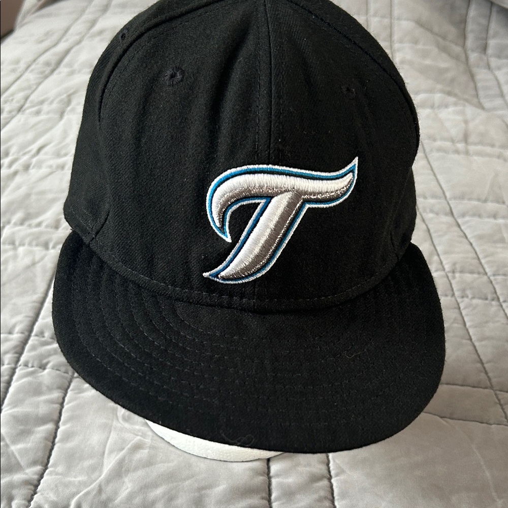 New Era 59FIFTY Black T Logo Fitted Cap Size 7 1/2